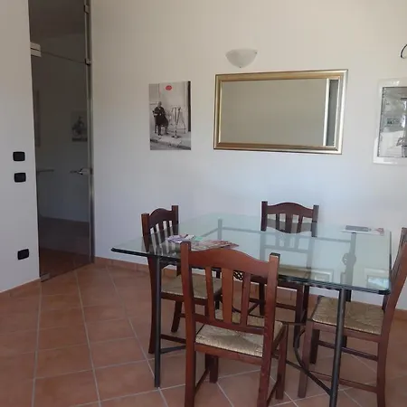 Casole Short Lets Копертино