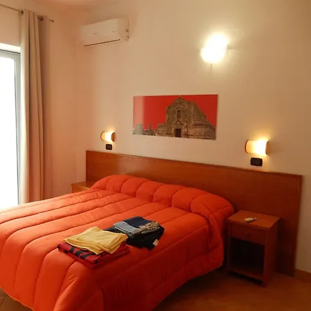 Гостевой дом Casole Short Lets