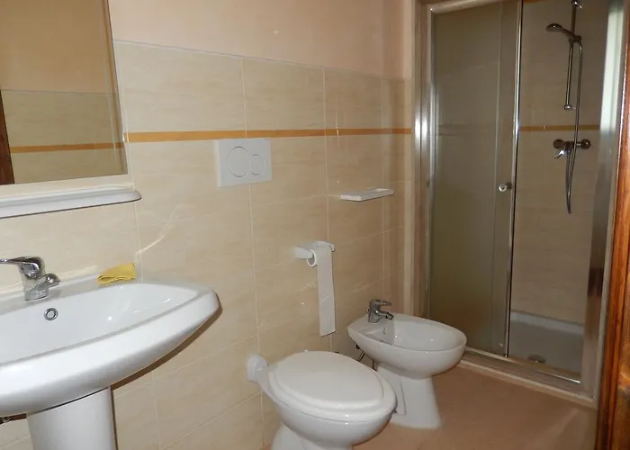 Casa de hóspedes Casole Short Lets 3*